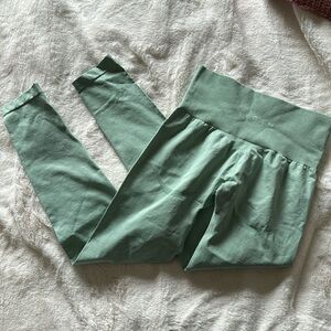 NVGTN light green contour leggings